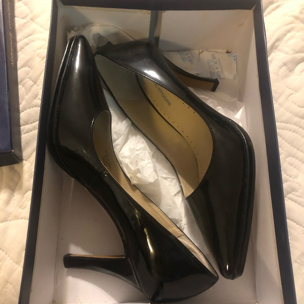 Adrienne Vittadini Johanna black dress pumps